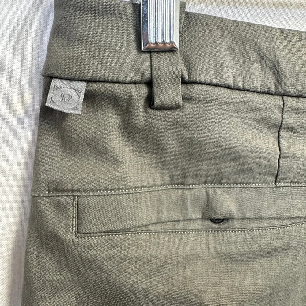 Lululemon Commission Shorts Army Green Men's Size 33